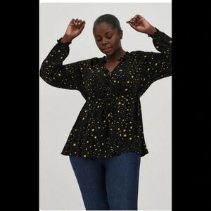 Torrid Rayon Crepe Tie Waist Star Print Peasant Top